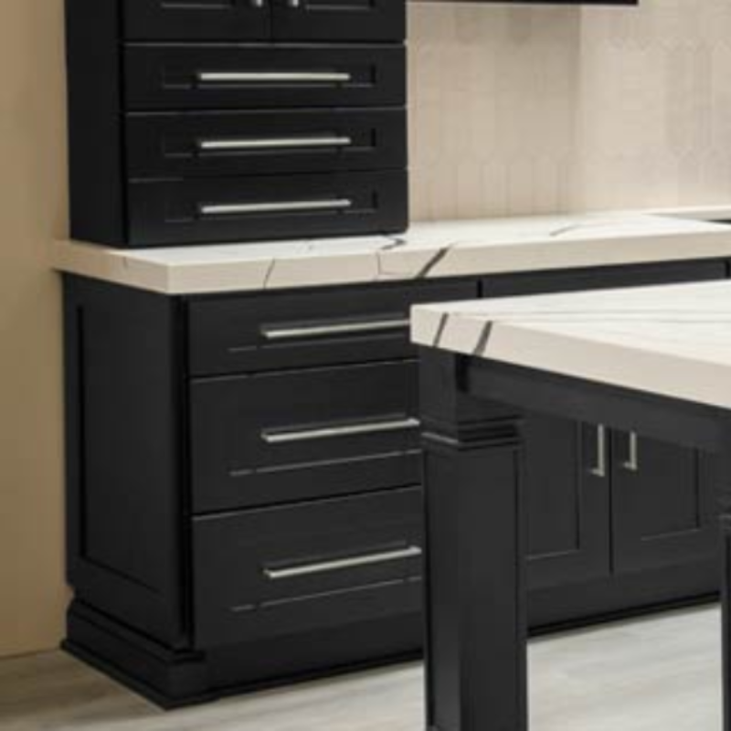 kitchen-cabinets-shaker-white-800x800